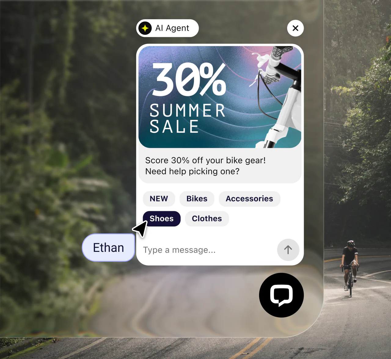 Text chat widget answering a product question on an online bike store