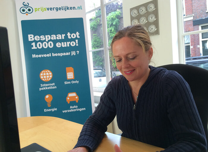 One of Prijsvergelijken.nl agents at work with LiveChat